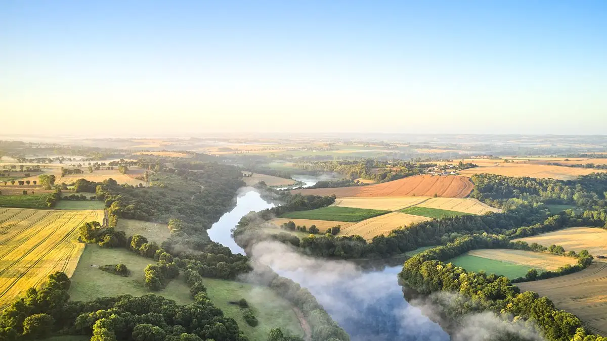 Jugon-les-Lacs_Vue aérienne du grand lac_crédit Alexandre Lamoureux_validité 31202030