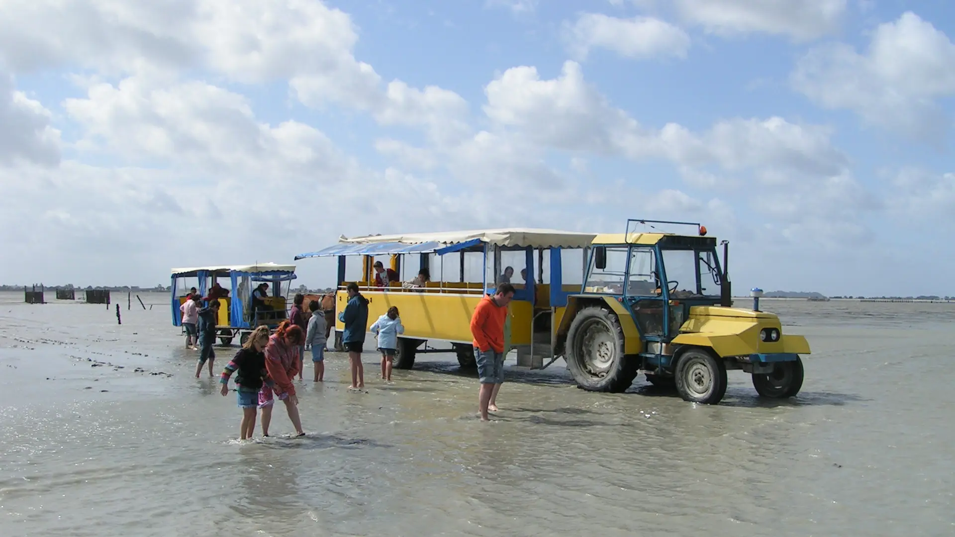 LE PETIT TRAIN CHERRUEIX - Mont Saint-Michel Voyages