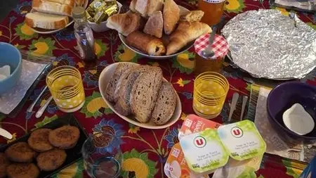 La bonne table de Laurence_Plélan le Grand_pdj_vue2