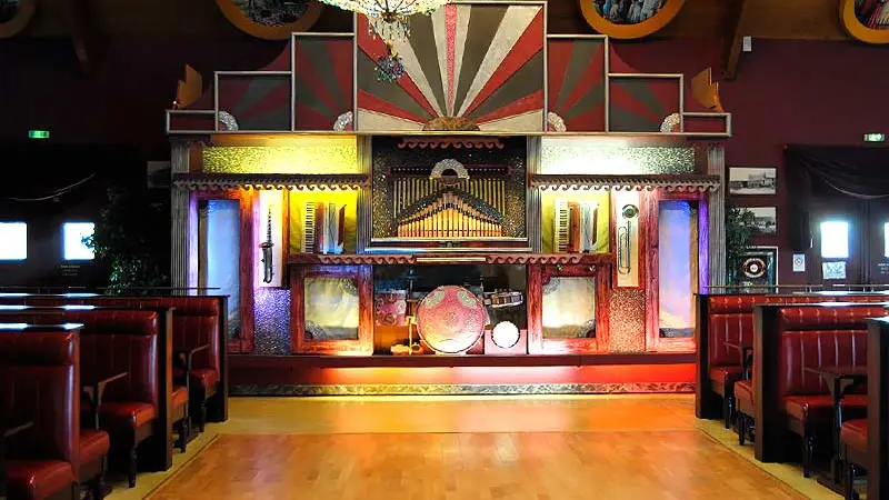 Le Manoir de l'Automobile et des Vieux Métiers