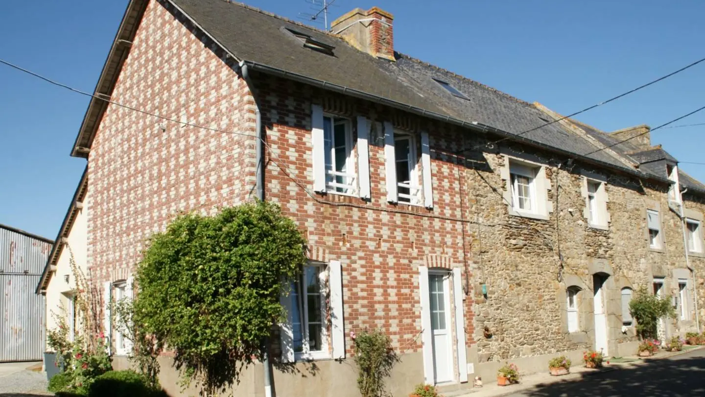 MADAME-ET-MONSIEUR-JEGU-JEAN-YVES-facade