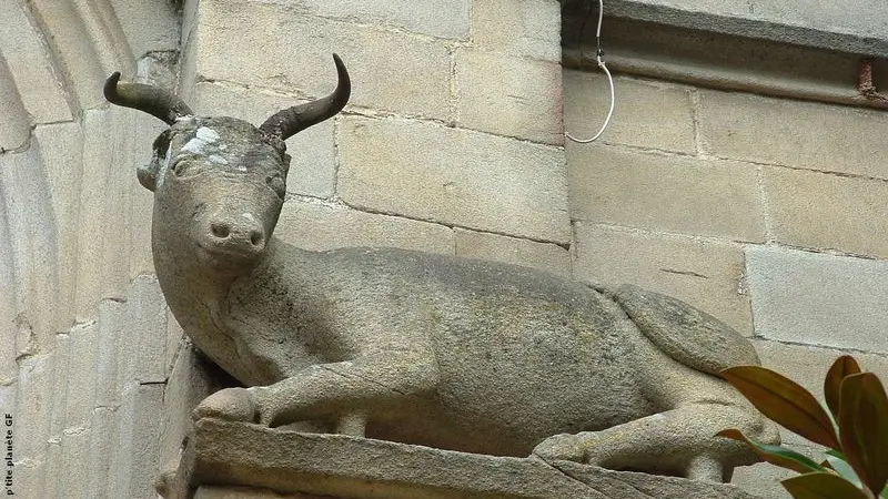 Malestroit boeuf église St-Gilles
