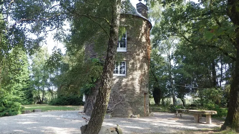 Moulin-Insolite-Augan-Brocéliande-Bretagne