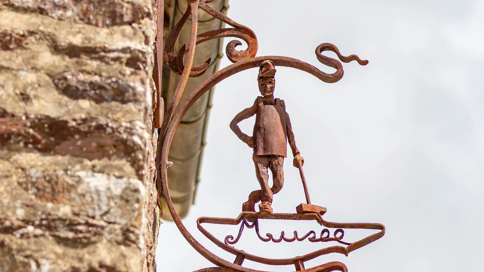 Enseigne du musée de la forge