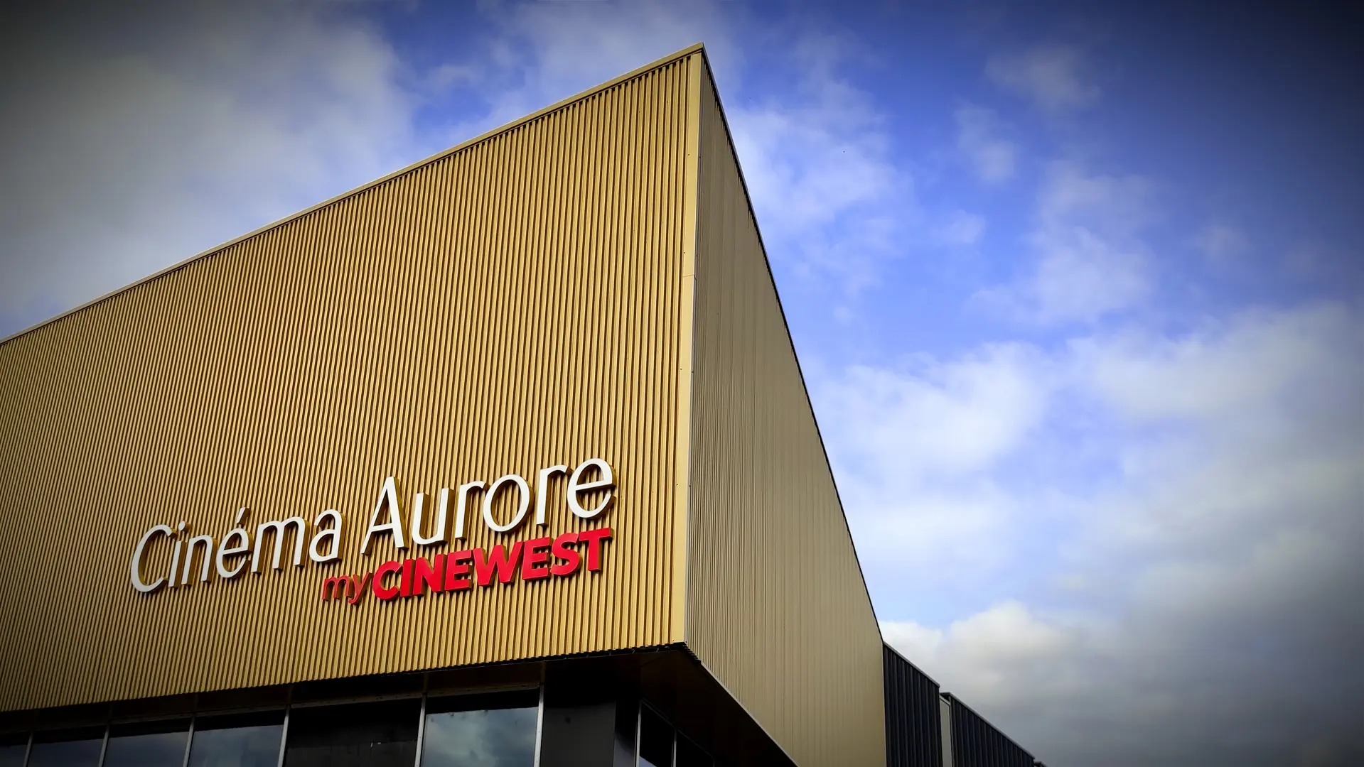 P44. Visuel façade © Karine Peilloux