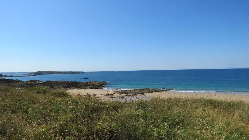PLAGE-DE-LA-GARDE-Saint-Briac