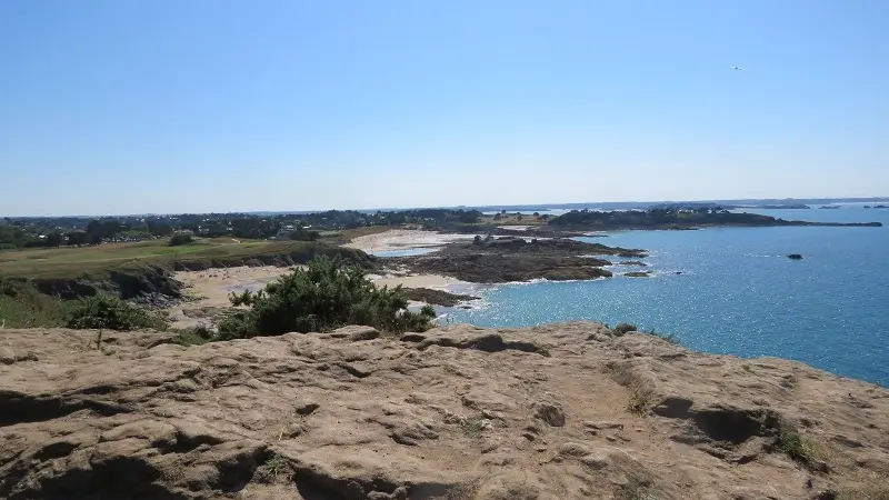 PLAGE-DE-LA-GARDE--Saint-Briac