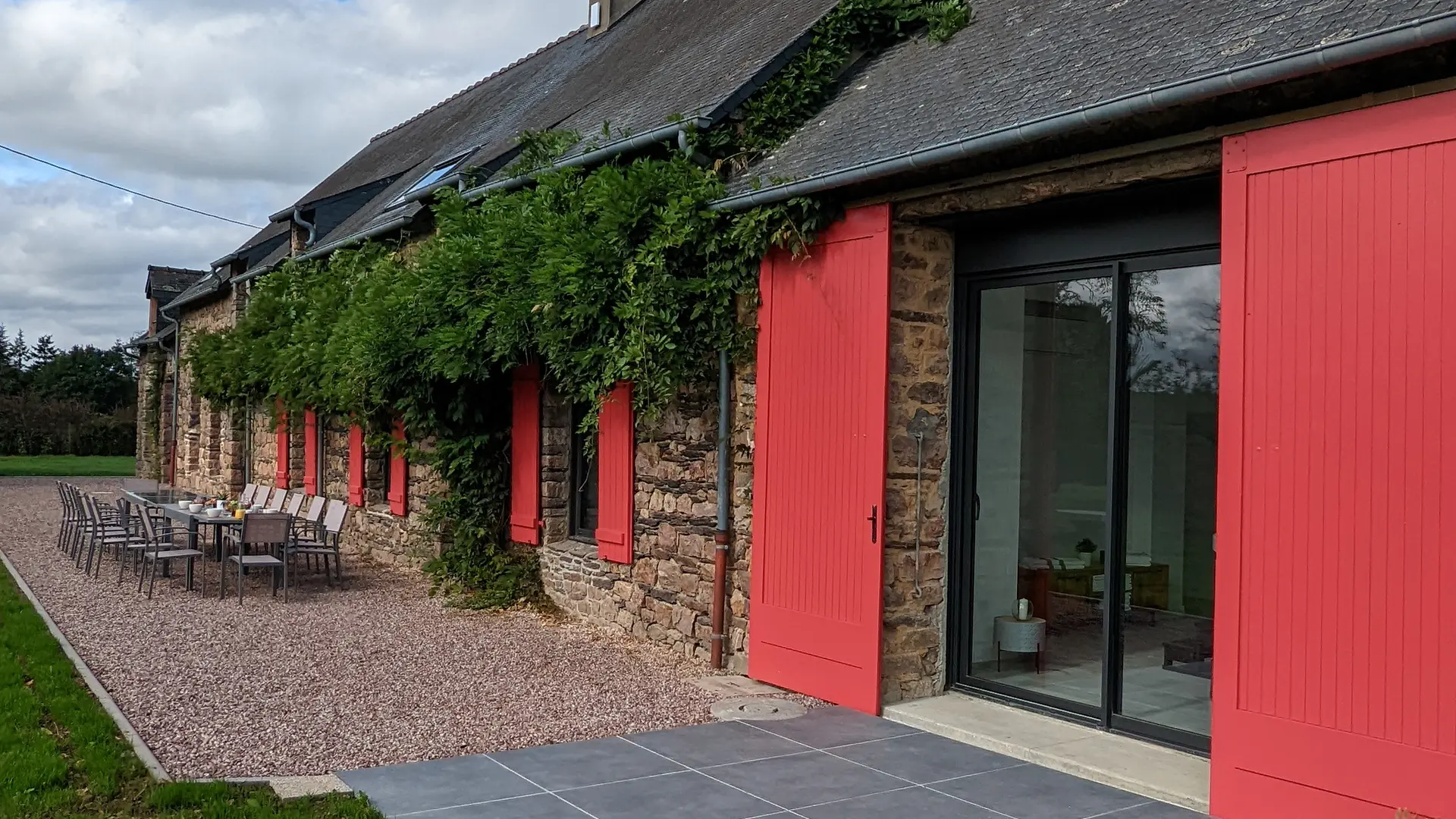 Gîte de la Brousse de Coganne_extérieur_vue3