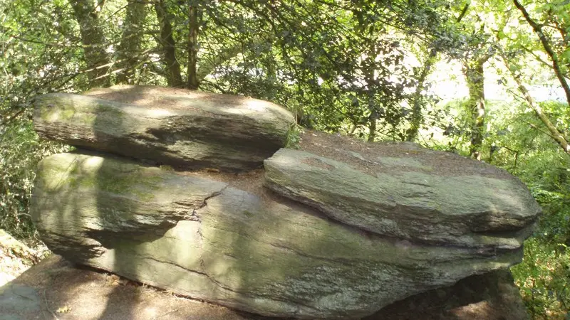 Pierre-Tremblante-Guer-Broceliande