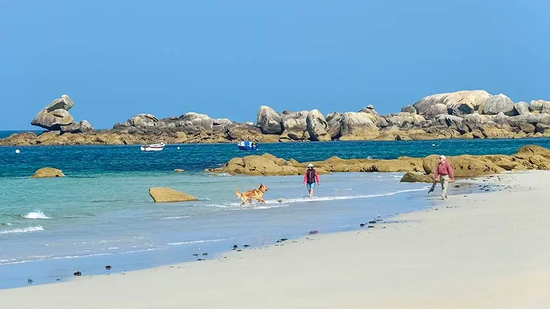 Plage de Boutrouilles