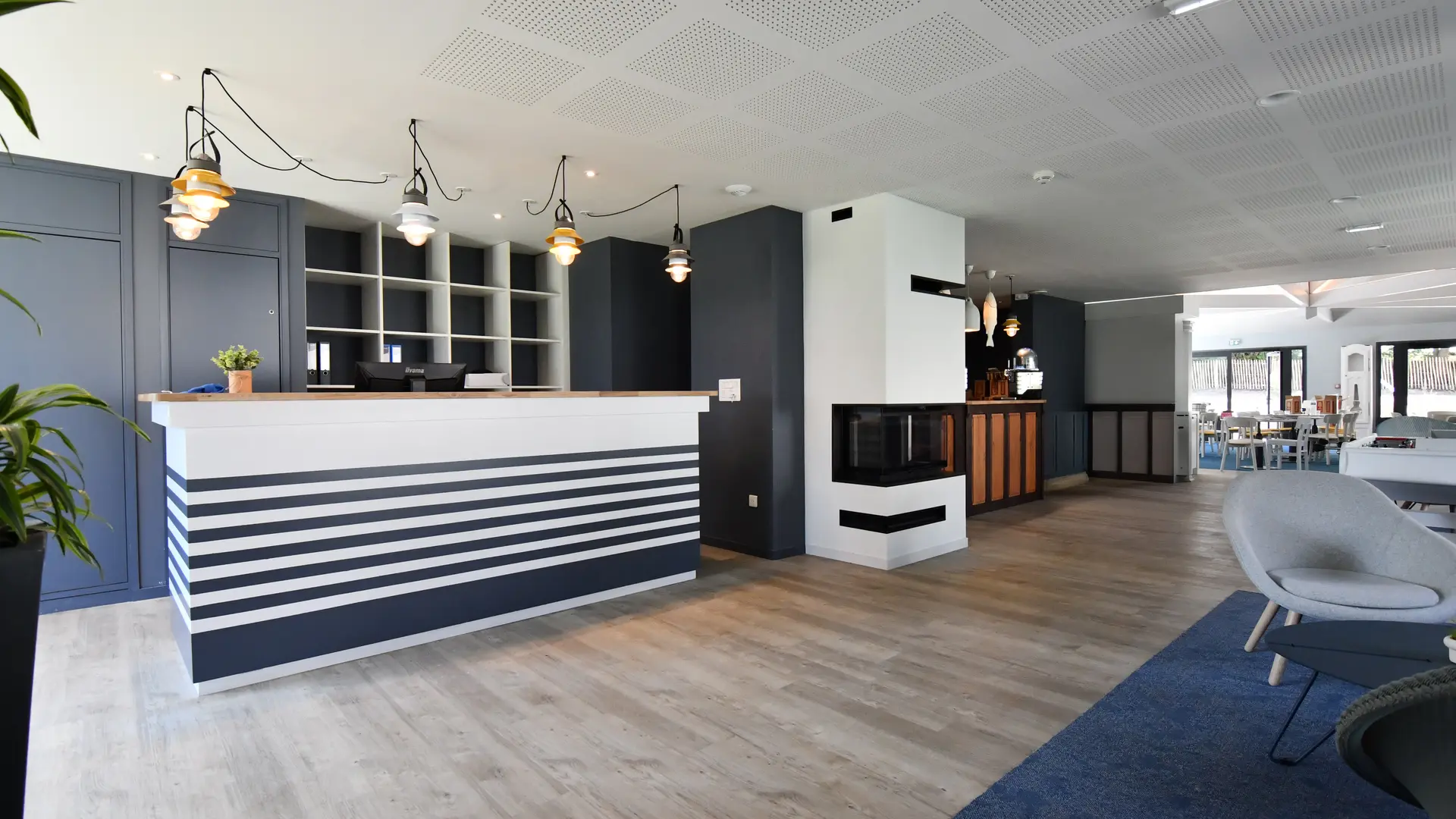 Réception hôtel Kyriad Lannion Perros-Guirec