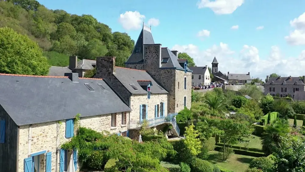 Au Château de Mont-Dol