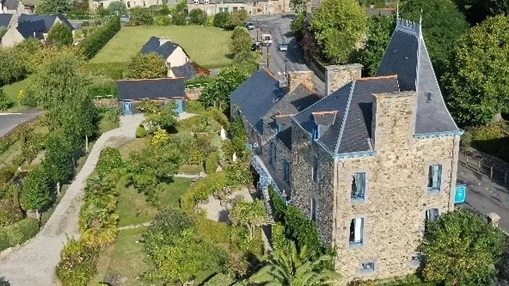 Au Château de Mont-Dol