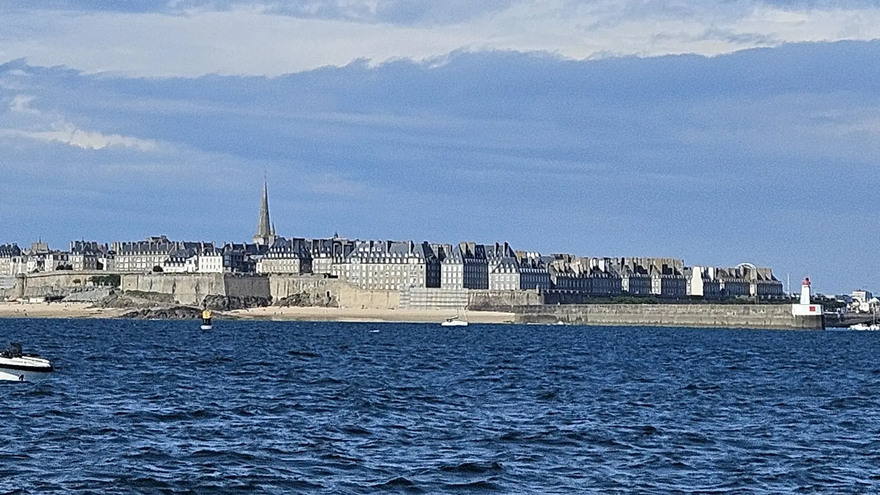 Saint Malo vu de mer Visite Guidée Bretagne et Normandie