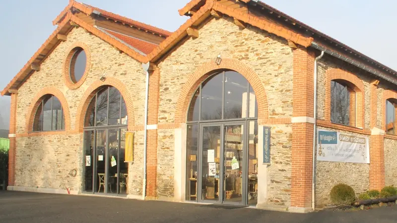 Salon de thé-Le-Hangar-Ploërmel-Destination-Brocéliande-Bretagne
