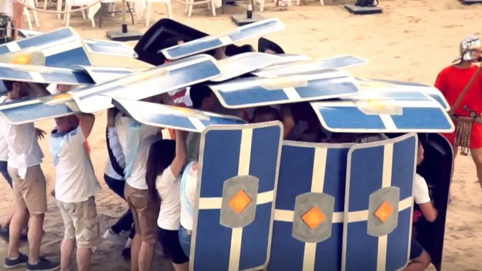 Team building romain, Nova spécialisé dans la création de team building personnalisé sur St Malo, Dinard.