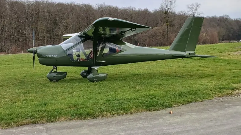 ULM-Multiaxes-AIRCRAFT-A32-Droit-©-SAS-Aire-de-la-Foret