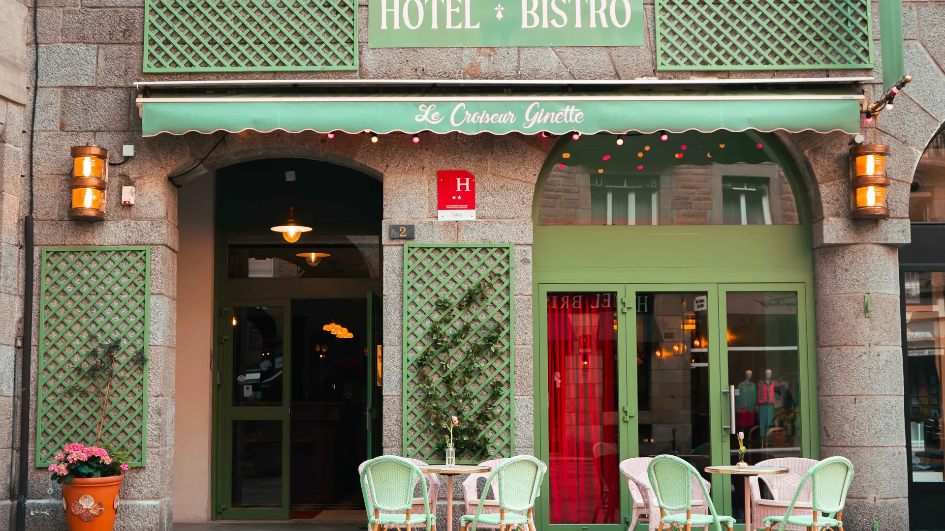 Terrasse exterieure hotel bistro