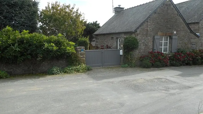 Location- M. Lefeuvre - St Coulomb