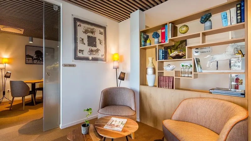 brit hotel L'Hippodrome - salon - Ploërmel - Morbihan -  Bretagne