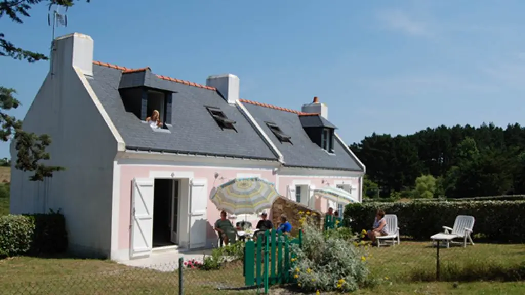 Clévacances - Meublé 056MS000345 - Maison SUET avec jardin et terrasse privés à 400m de la plage - Bangor - Morbihan Bretagne Sud