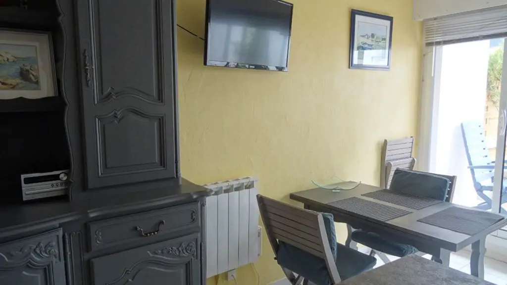 Clévacances - Meublé 56MS0153 - Appartement T2 port de plaisance du Kernevel - Larmor-Plage - Morbihan Bretagne Sud