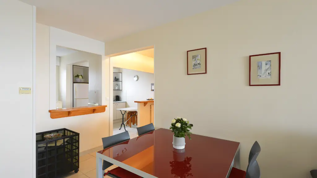 Clévacances - Meublé 56MS1249 - Appartement spacieux avec vue imprenable sur mer - Larmor-Plage - Morbihan Bretagne Sud