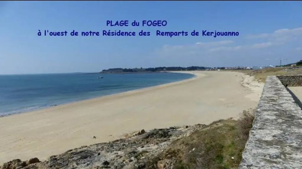 Clévacances - Meublé 56MS0767 - GOLFE du MORBIHAN, Appartement 78m2 .  très belle vue MER + TERRASSE DE 80m2, 3 chambres, direct sur plage - Arzon - Morbihan Bretagne Sud