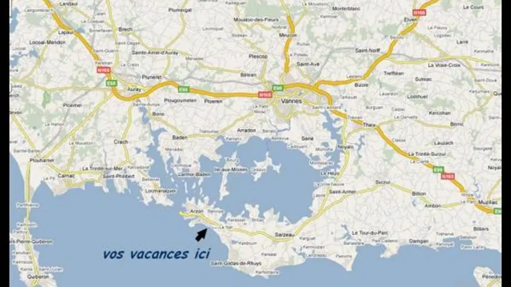 Clévacances - Meublé 56MS0767 - GOLFE du MORBIHAN, Appartement 78m2 .  très belle vue MER + TERRASSE DE 80m2, 3 chambres, direct sur plage - Arzon - Morbihan Bretagne Sud