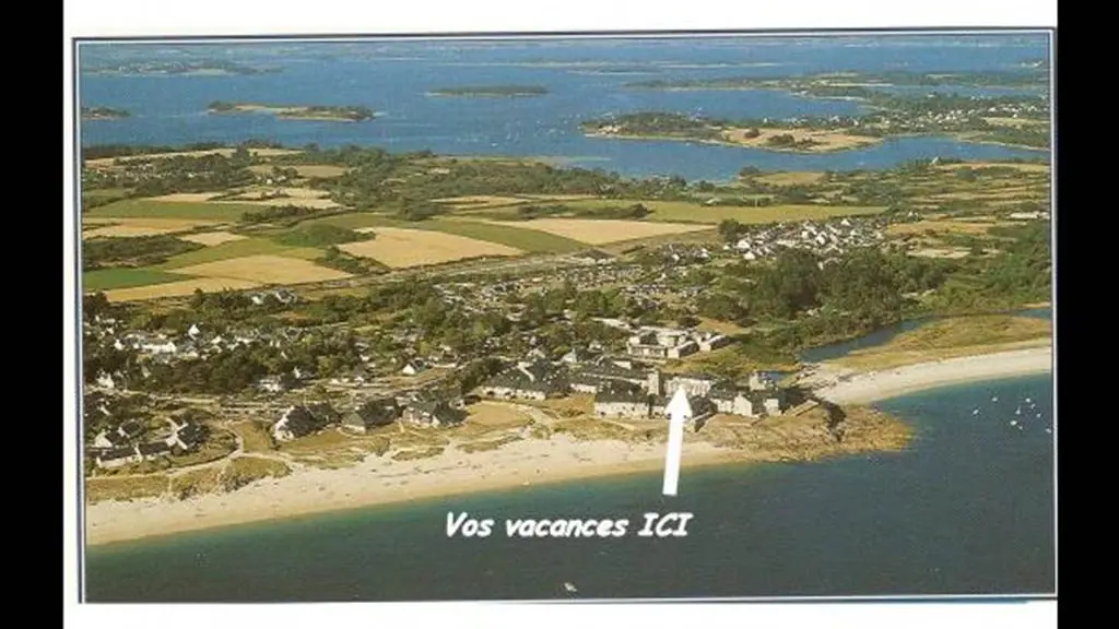Clévacances - Meublé 56MS0767 - GOLFE du MORBIHAN, Appartement 78m2 .  très belle vue MER + TERRASSE DE 80m2, 3 chambres, direct sur plage - Arzon - Morbihan Bretagne Sud