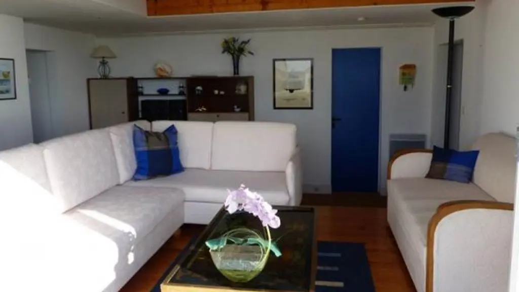 Clévacances - Meublé 56MS0767 - GOLFE du MORBIHAN, Appartement 78m2 .  très belle vue MER + TERRASSE DE 80m2, 3 chambres, direct sur plage - Arzon - Morbihan Bretagne Sud