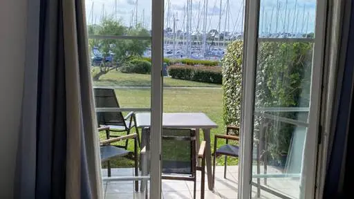 Clévacances - Meublé 056MS000350 - APPARTEMENT REFAIT A NEUF, EN REZ DE JARDIN DEVANT LES BATEAUX - ARZON - GOLFE DU MORBIHAN - Arzon - Morbihan Bretagne Sud