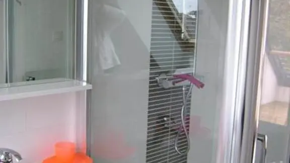 Clévacances - Meublé 56MS0160 - Studio neuf 30 m2 plein sud, proche plages et vieux port, cuisine et coin nuit séparés - Arzon - Morbihan Bretagne Sud