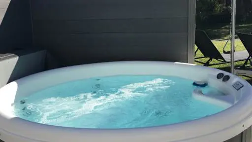 Clévacances - Meublé 056MS000240 - Presqu’ile de Rhuys, maison neuve tout confort, SPA, plage à 700m - Le Tour-du-Parc - Morbihan Bretagne Sud