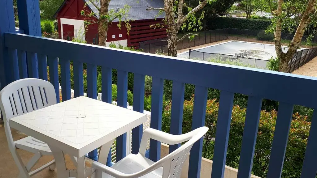 Clévacances - Meublé 056MS000394 - Appartement Port du CROUESTY dans résidence avec piscine - Arzon - Morbihan Bretagne Sud