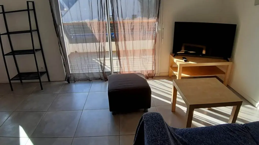 Clévacances - Meublé 56MS0160 - Studio neuf 30 m2 plein sud, proche plages et vieux port, cuisine et coin nuit séparés - Arzon - Morbihan Bretagne Sud