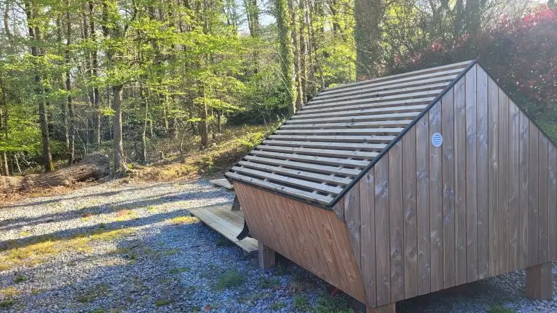 Insolite - kabaneth - camping - cerisiers - Guillac - Destination - Brocéliande