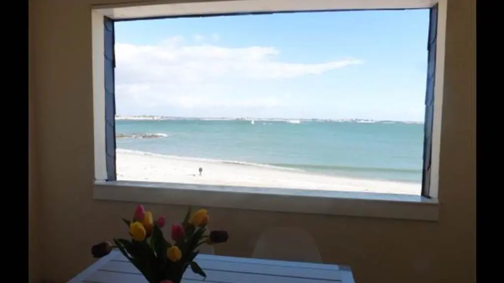 Clévacances - Meublé 56MS1249 - Appartement spacieux avec vue imprenable sur mer - Larmor-Plage - Morbihan Bretagne Sud