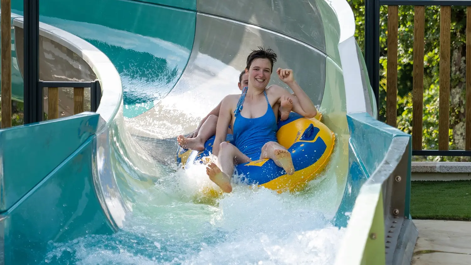 camping-mane-guernehue-toboggans-bouees-1500px-1045px-min