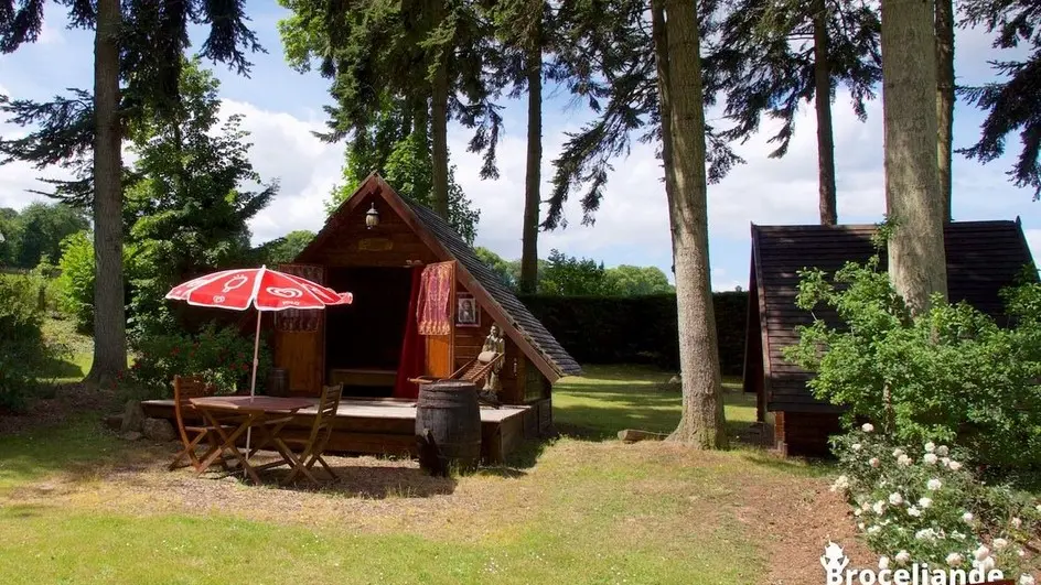 cabane-pionnier-St-Malo-de-Beignon-Destination-Broceliande