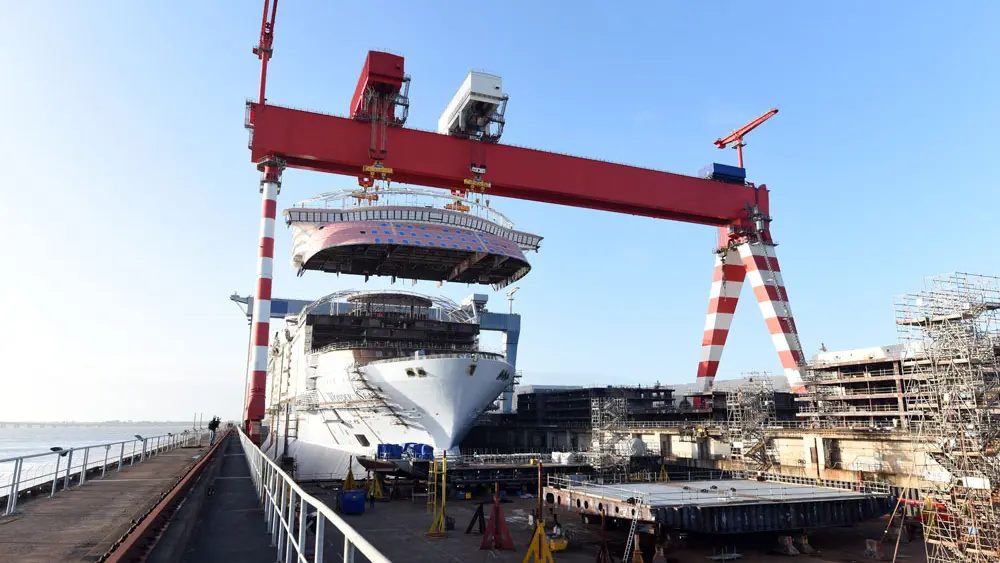 Visite des chantiers navals