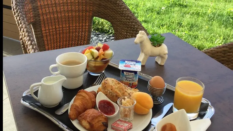 brit hotel L'Hippodrome - petit déjeuner - Ploërmel - Morbihan