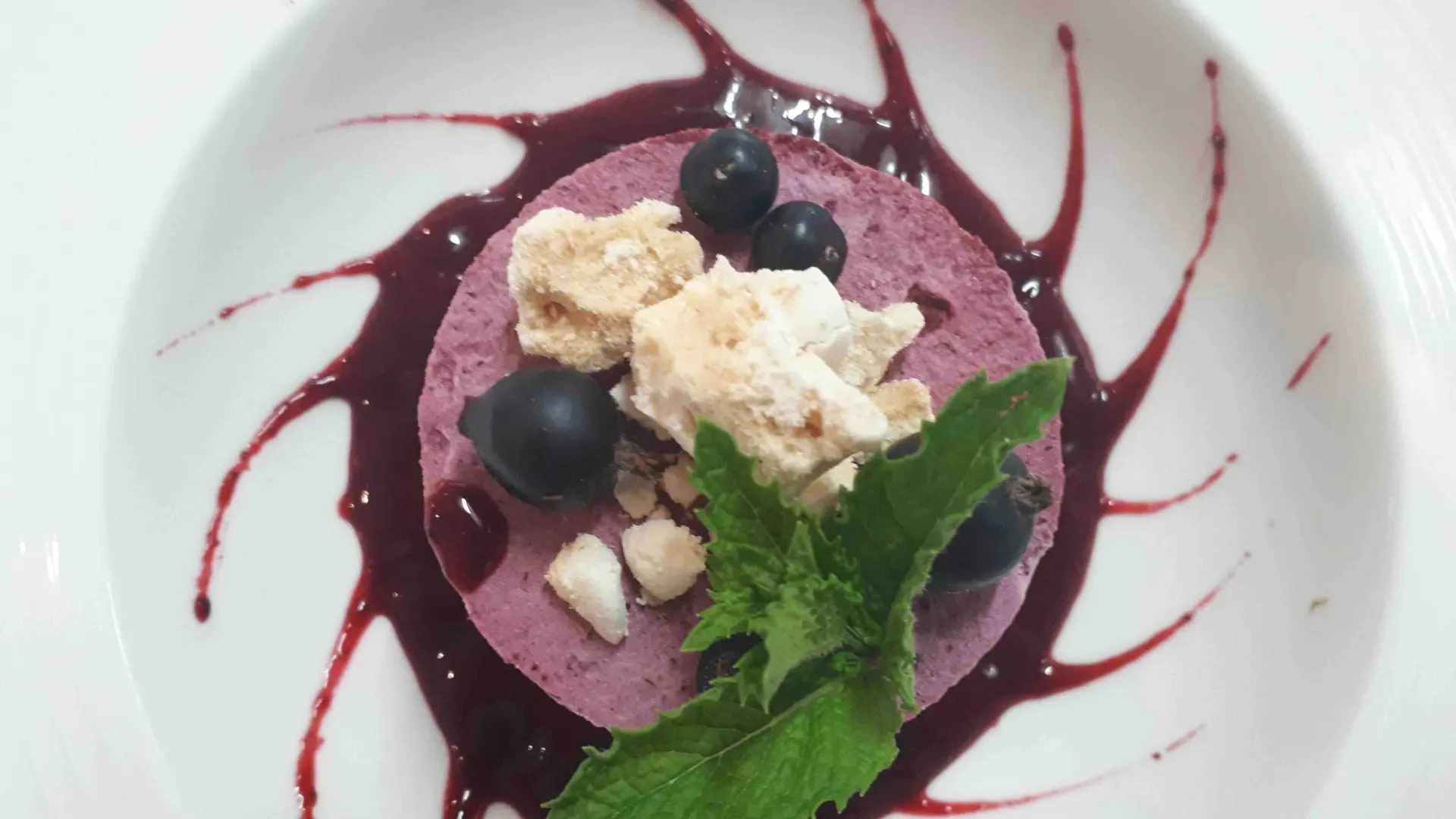 dessert-meringue - La Table du Jardin des Simples Mont-Dol