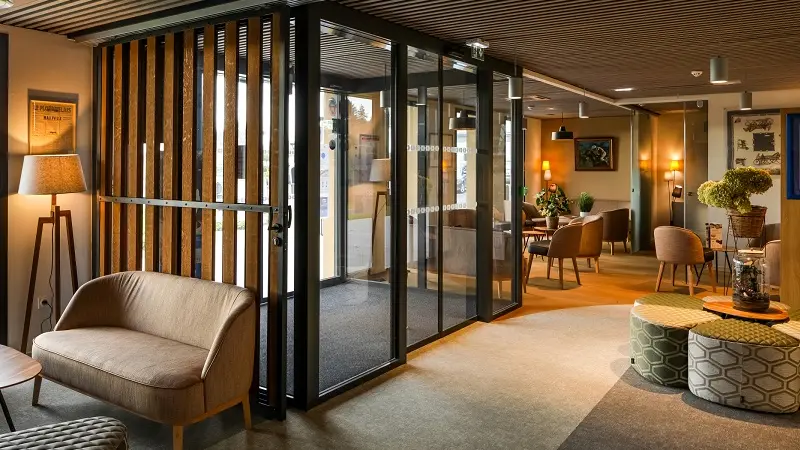 brit hotel L'Hippodrome - accueil - Ploërmel - Morbihan -  Bretagne