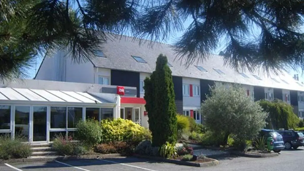 #hôtel #ibis #vannes #parking