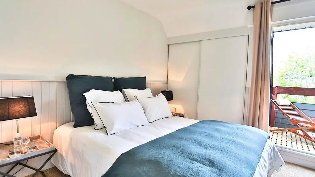 chambre-reves-de-mer-locmariaquer-morbihan-bretagne-sud