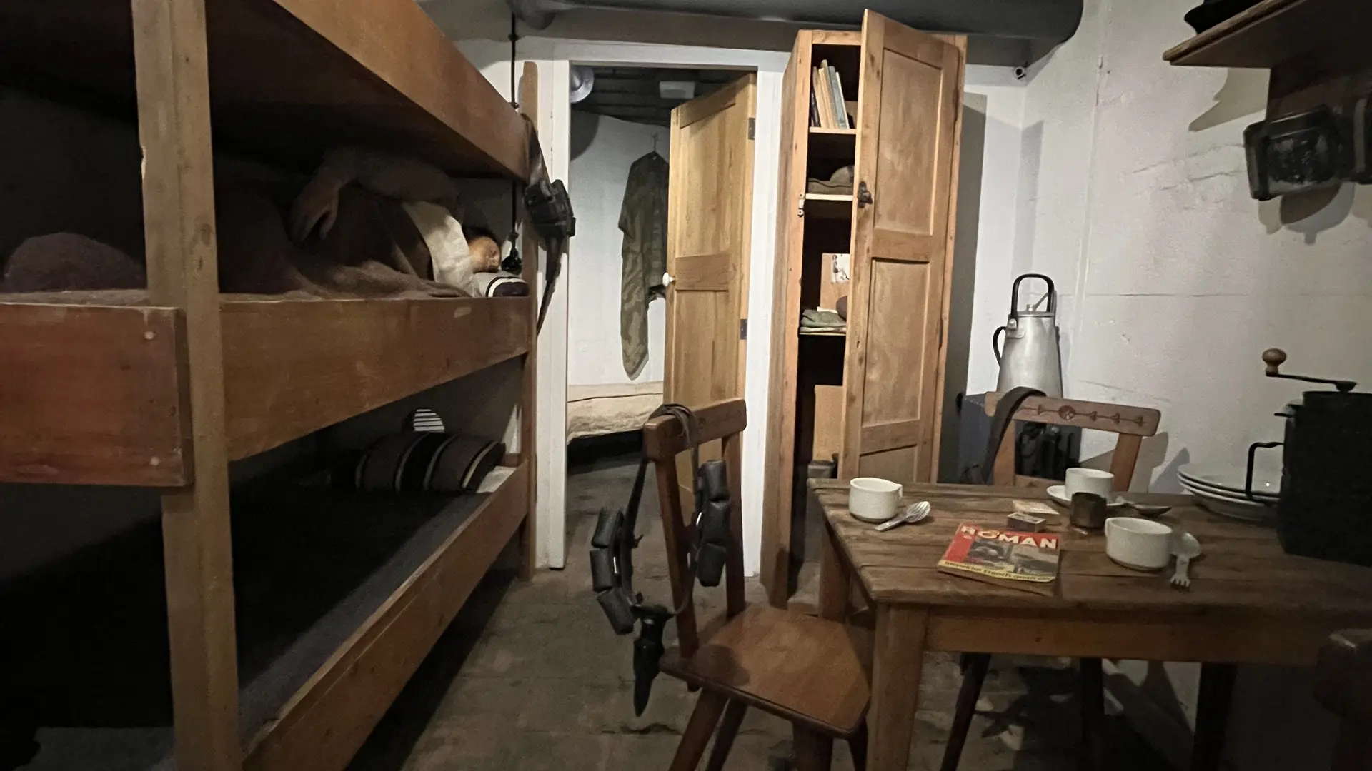 La chambrée du poste de commandement d'artillerie