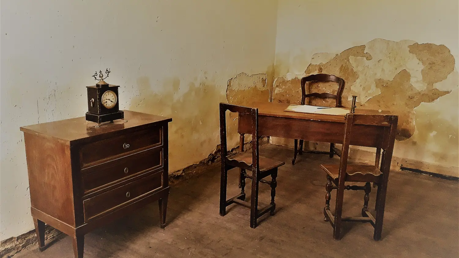 jeu surcouf_Les Forges de Paimpont_bureau
