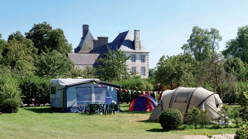 les_ormes_emplacements_premium_Camping Les Ormes Domaine & Resort - Epiniac