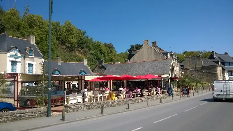 les pieds dans l'eauredi  5